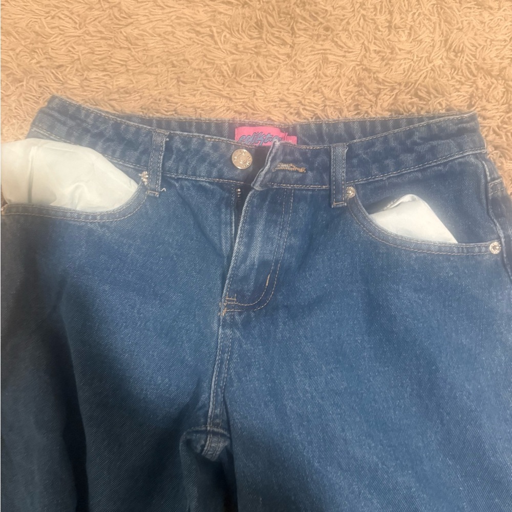 Edikted Raelynn Washed Low Rise Jeans - Picture 2 of 3